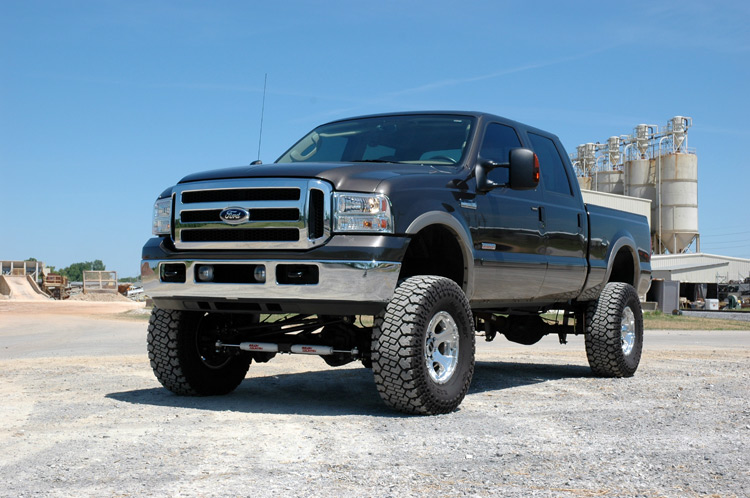 Ford F-250 Super Duty Suspension Lift Kit - Rough Country - 6 Inch Lift Kit | Gas | M1 - '05-'07